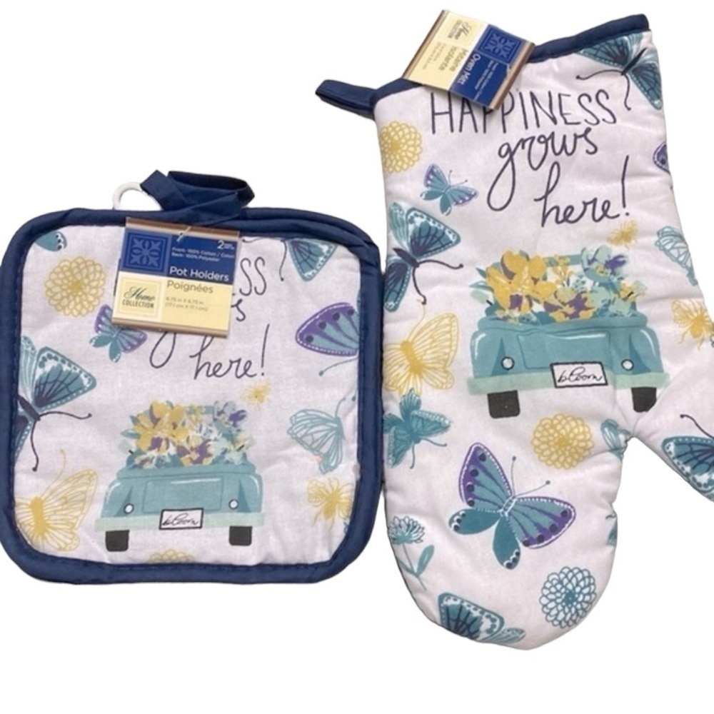 Happiness grows here oven mitts and pot holder set new with tags
